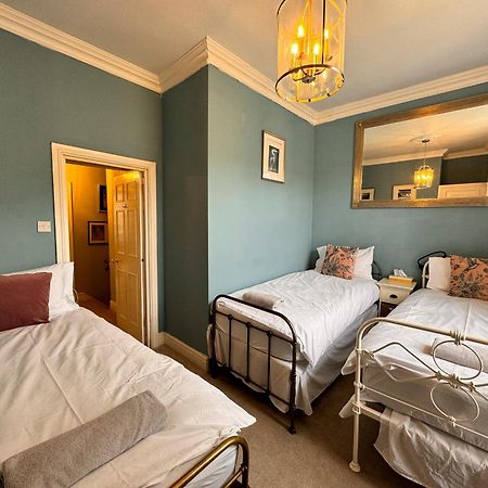 The Pickwick House 2 Bedroom Free Parking Бат Экстерьер фото