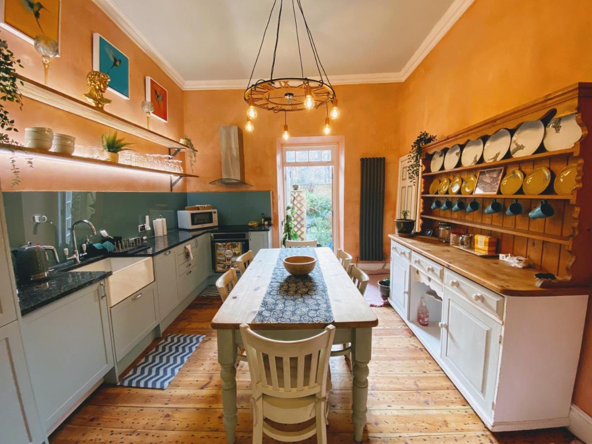 The Pickwick House 2 Bedroom Free Parking Бат Экстерьер фото