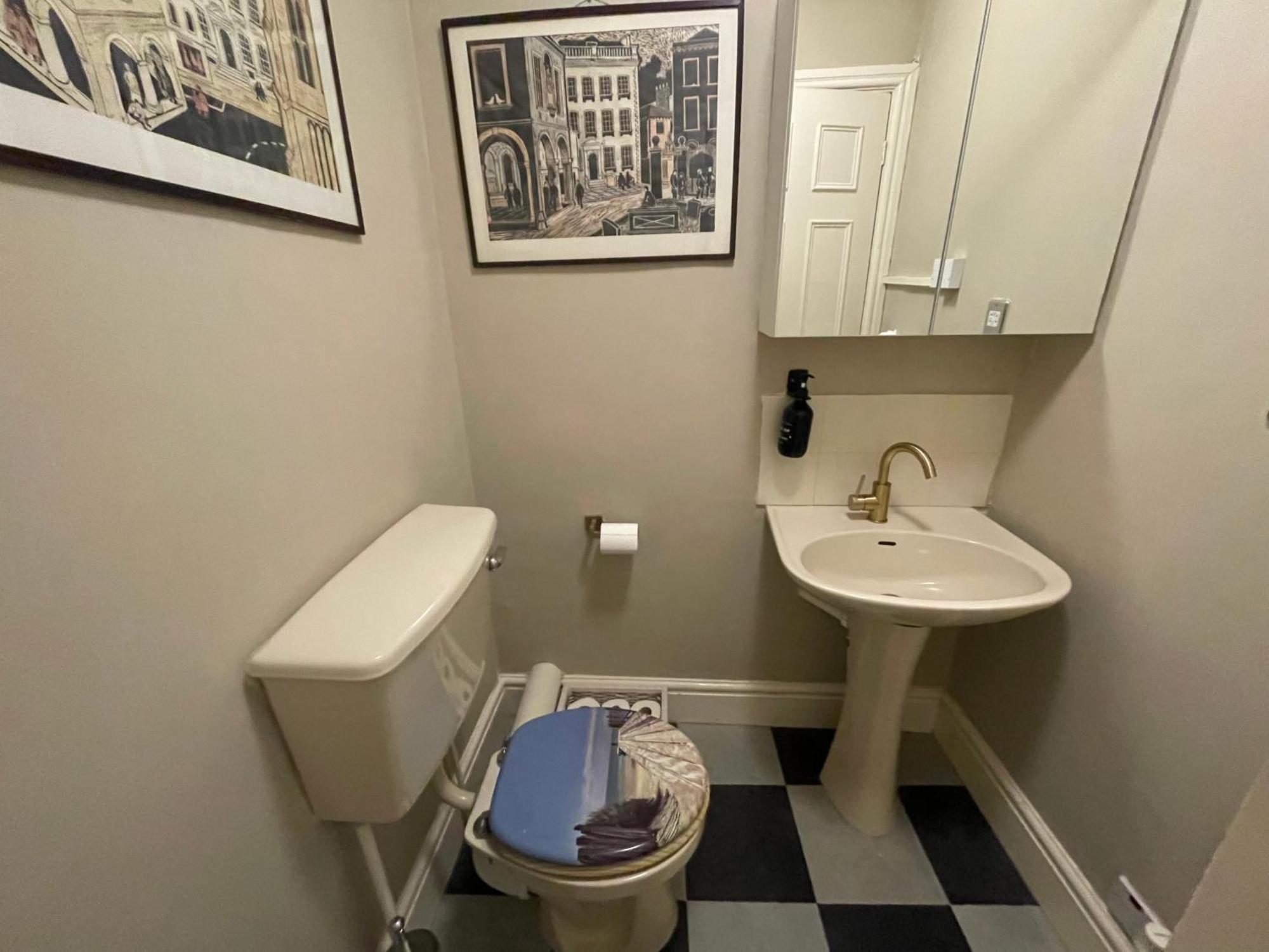 The Pickwick House 2 Bedroom Free Parking Бат Экстерьер фото