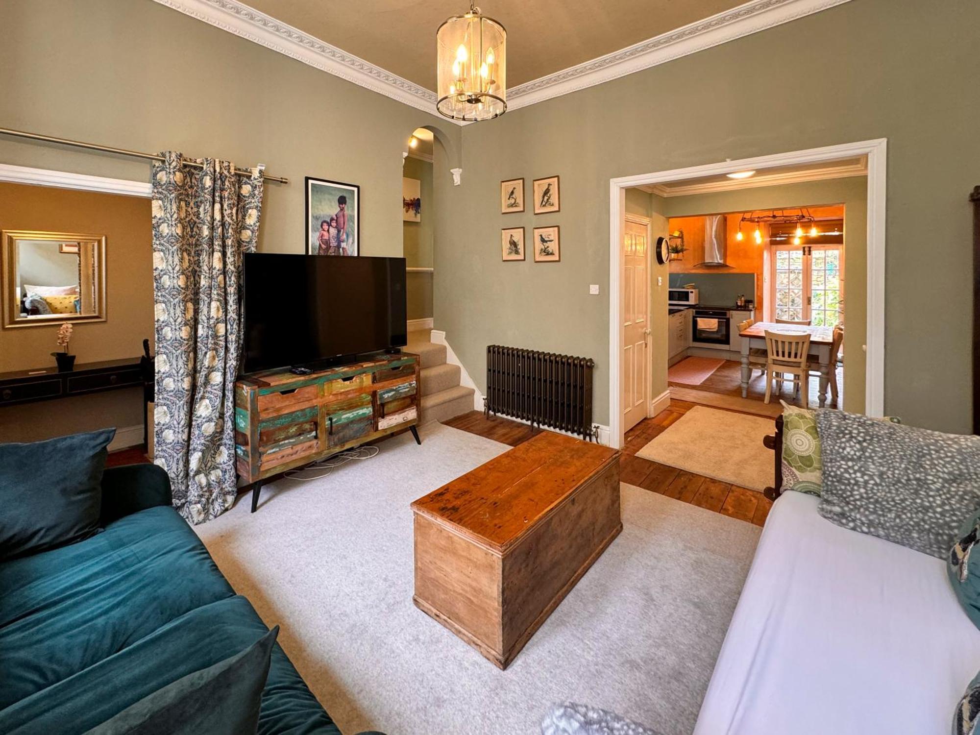 The Pickwick House 2 Bedroom Free Parking Бат Экстерьер фото