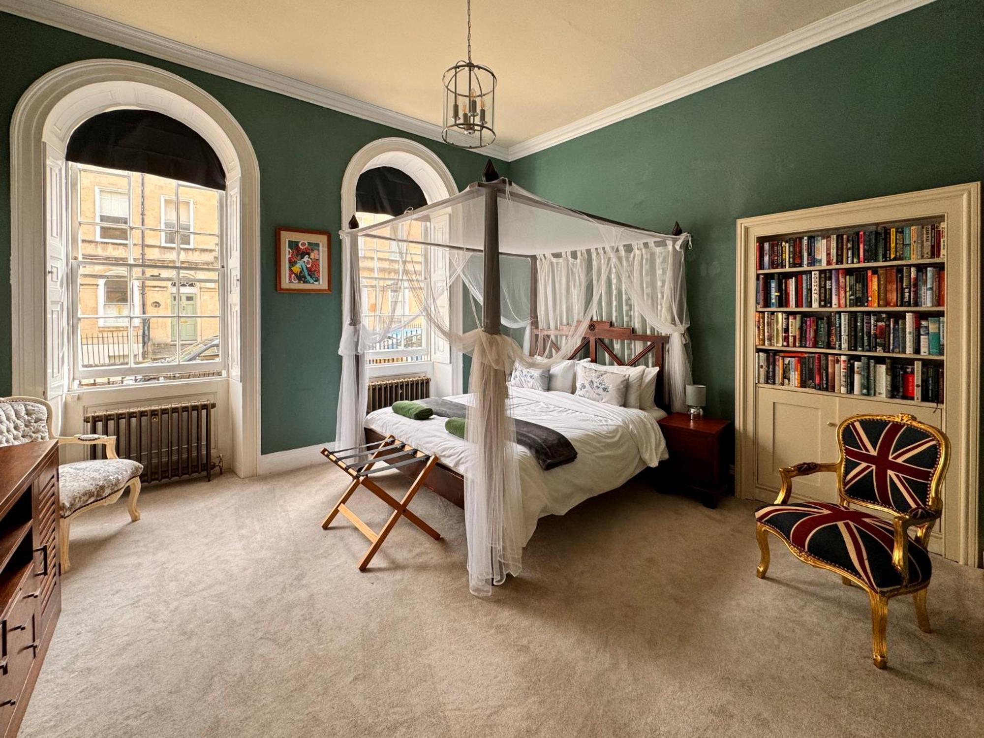 The Pickwick House 2 Bedroom Free Parking Бат Экстерьер фото
